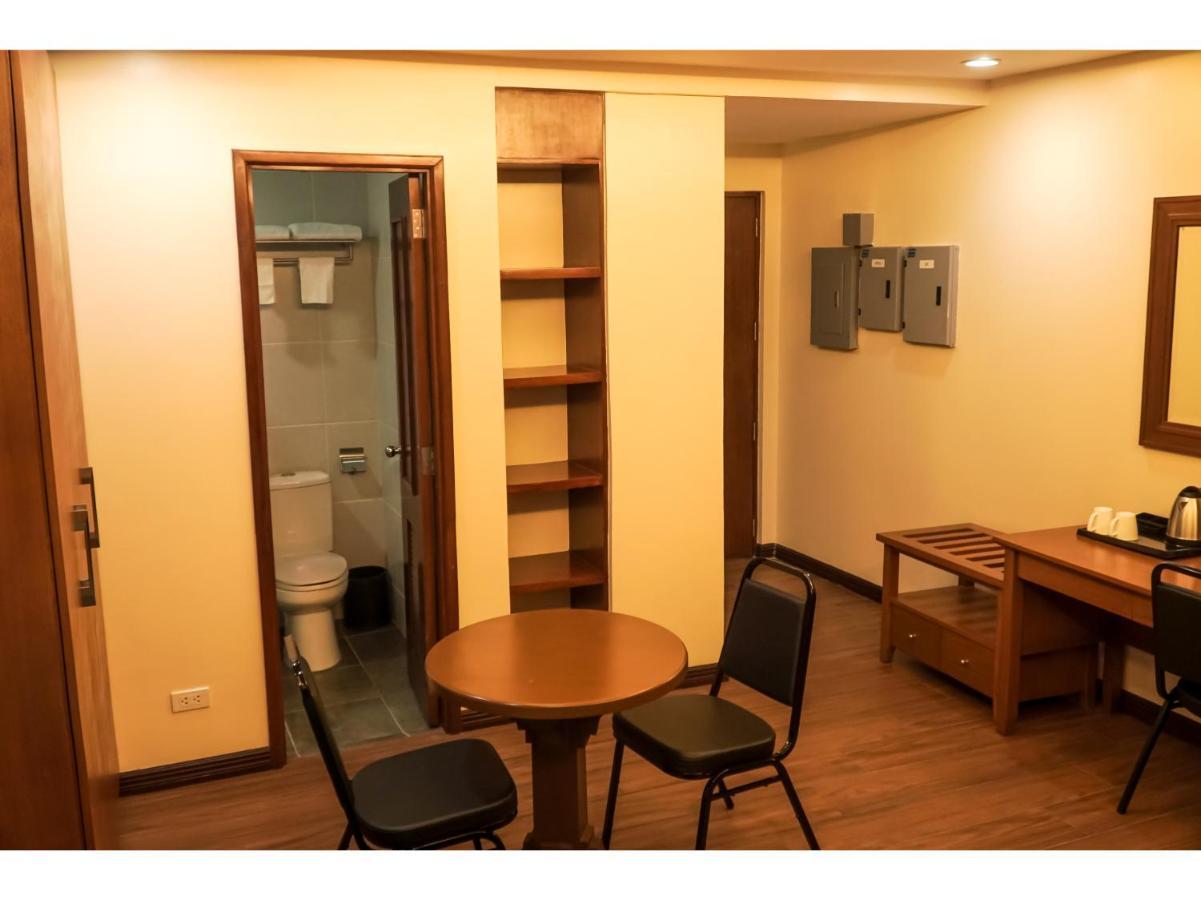 קואזון סיטי M28 Hotel And Apartments מראה חיצוני תמונה