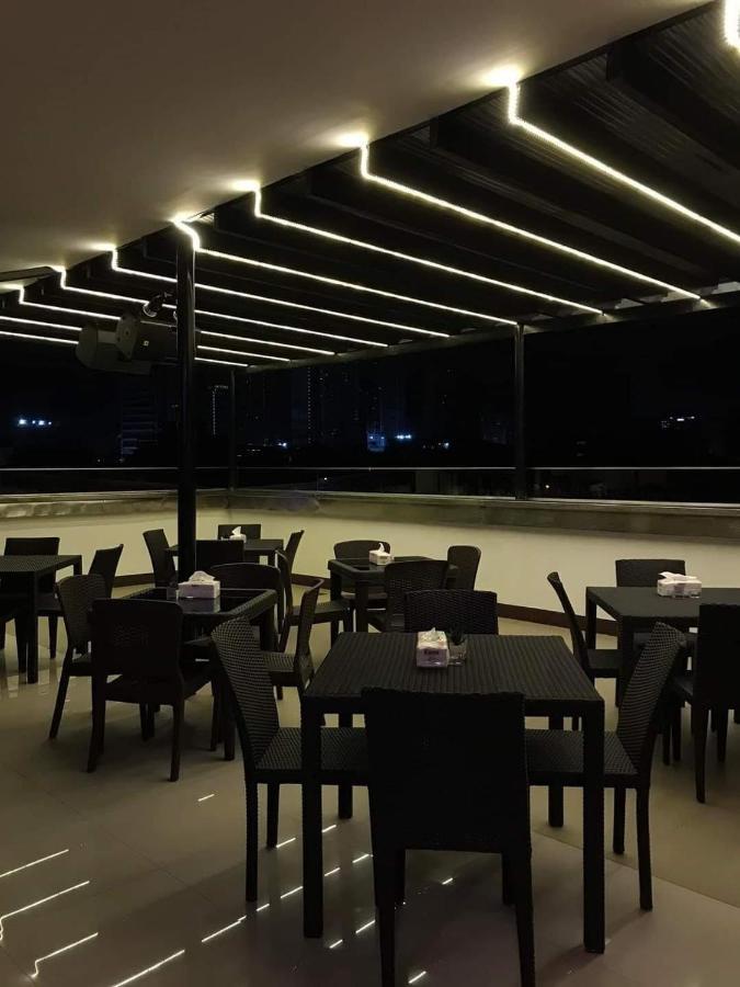 קואזון סיטי M28 Hotel And Apartments מראה חיצוני תמונה